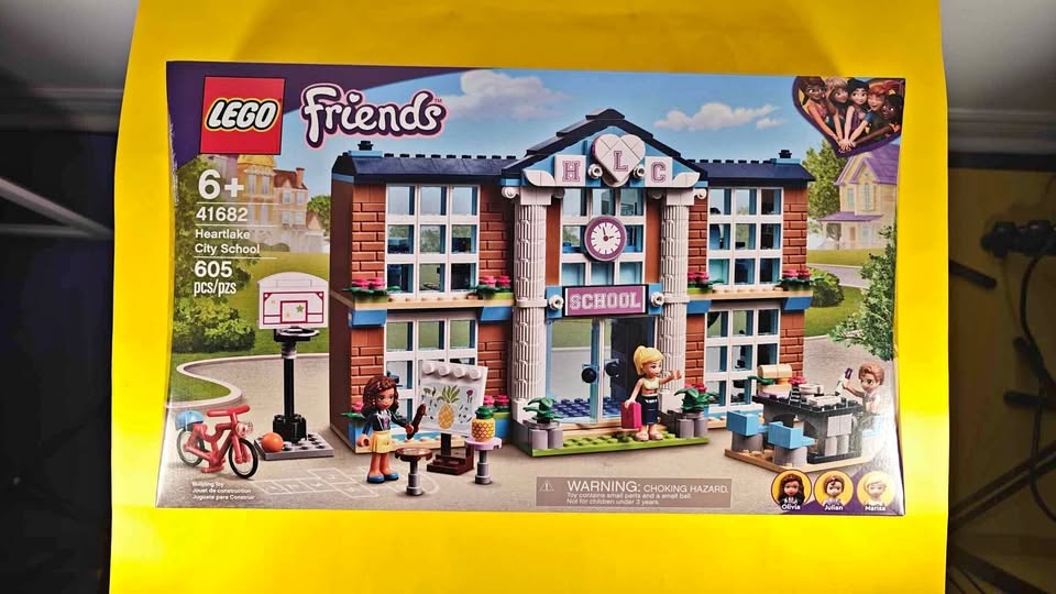 Lego Friends 41682 Heartlake City School Retired