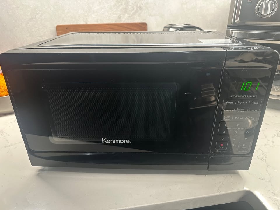 Kenmore Microwave - photo 3