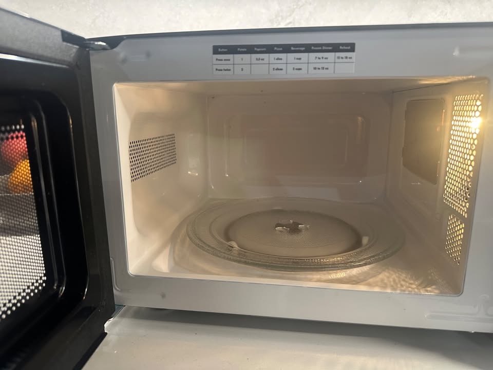 Kenmore Microwave - photo 4