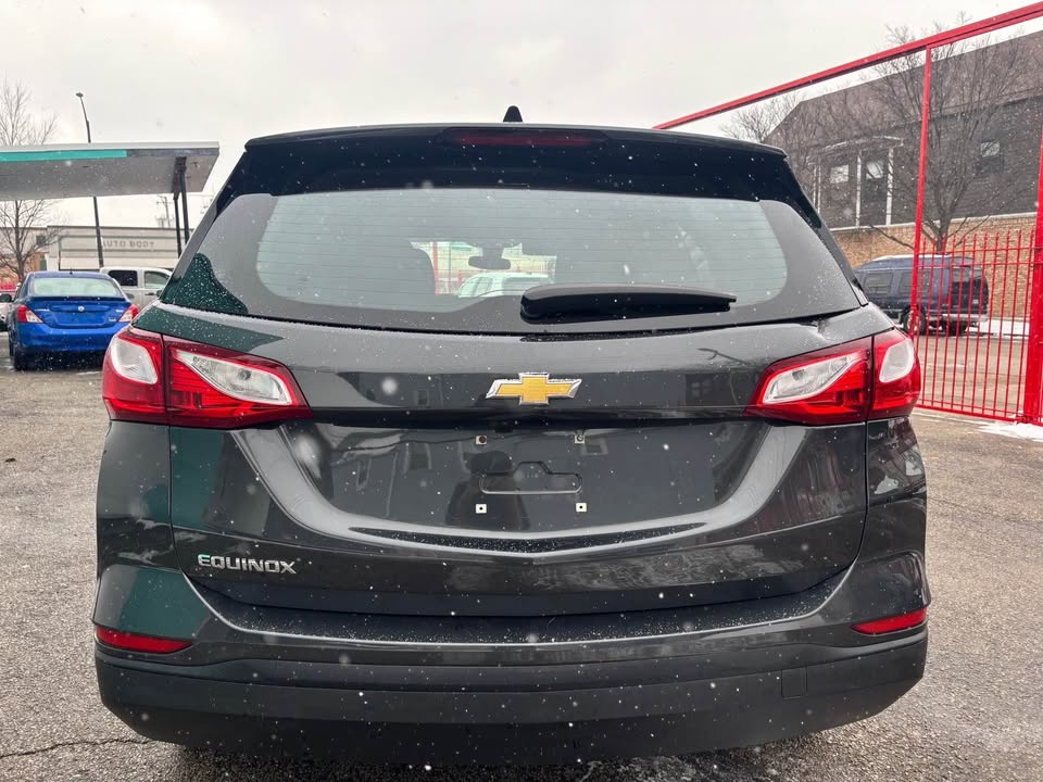 2021 Chevrolet Equinox LS Sport Utility 4D - photo 3