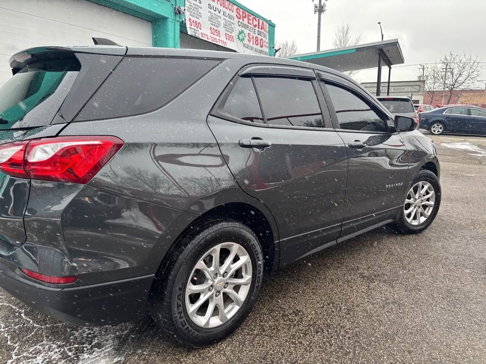 2021 Chevrolet Equinox LS Sport Utility 4D - photo 5