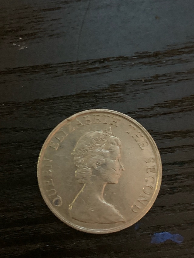 Hong Kong 5 Dollar Coin - photo 2