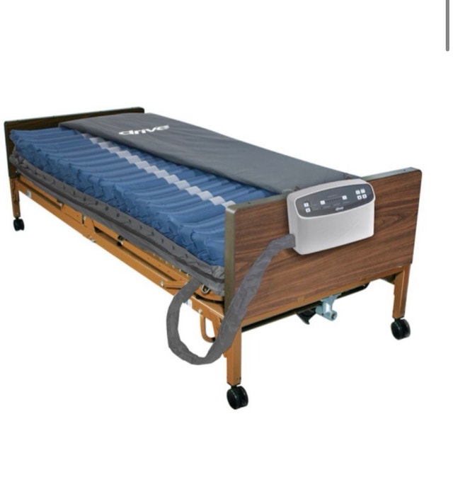 Vive 8" Low Air Loss Hospital Mattress for Bedsores