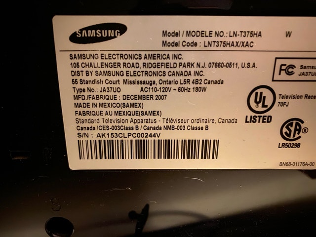 Samsung 37″ LCD TV - photo 2
