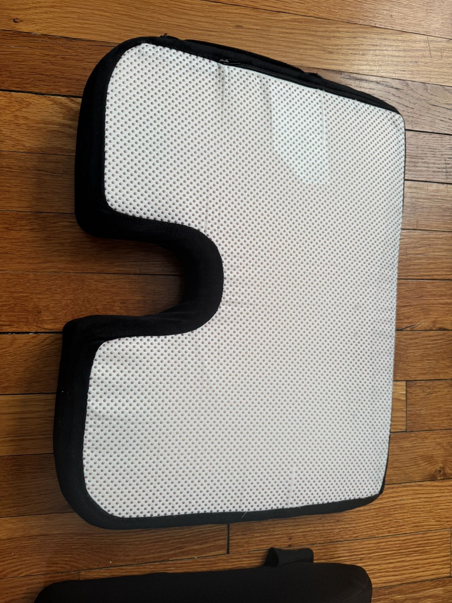 Everlasting Comfort Lumbar Pillow & Car Seat Cushion - photo 5