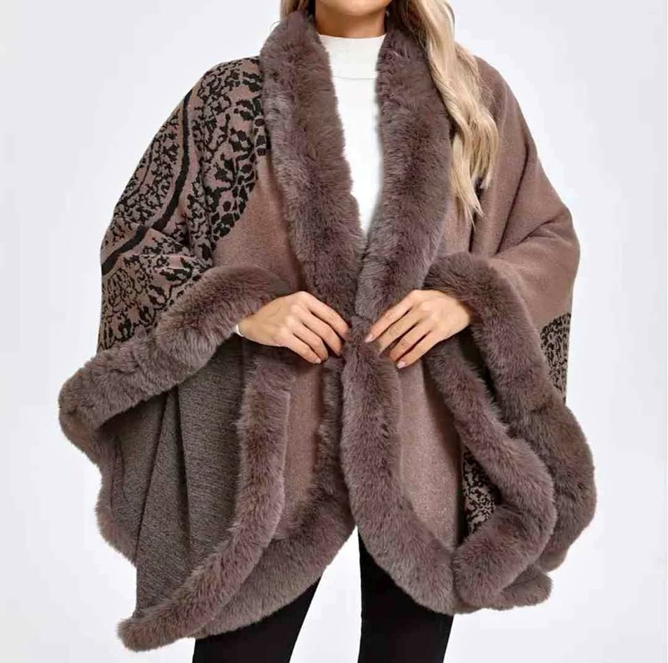 One size Tribal Pattern Batwing Sleeve Cape