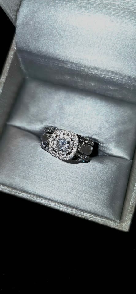 Vera Wang 14kt White Gold Diamond Bridal Set - photo 4
