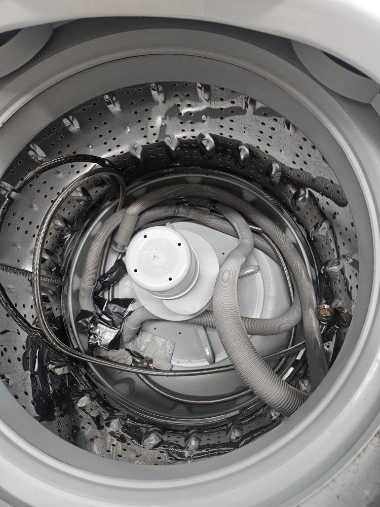 Insignia Washer & Dryer - photo 4