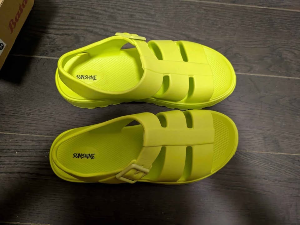 Brand new soft and light weight women sandals - photo 3