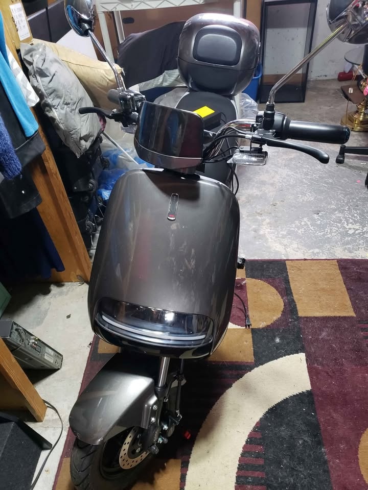 NEW GREY EMMO ADO 60V/20 ah Electric Scooter - photo 2