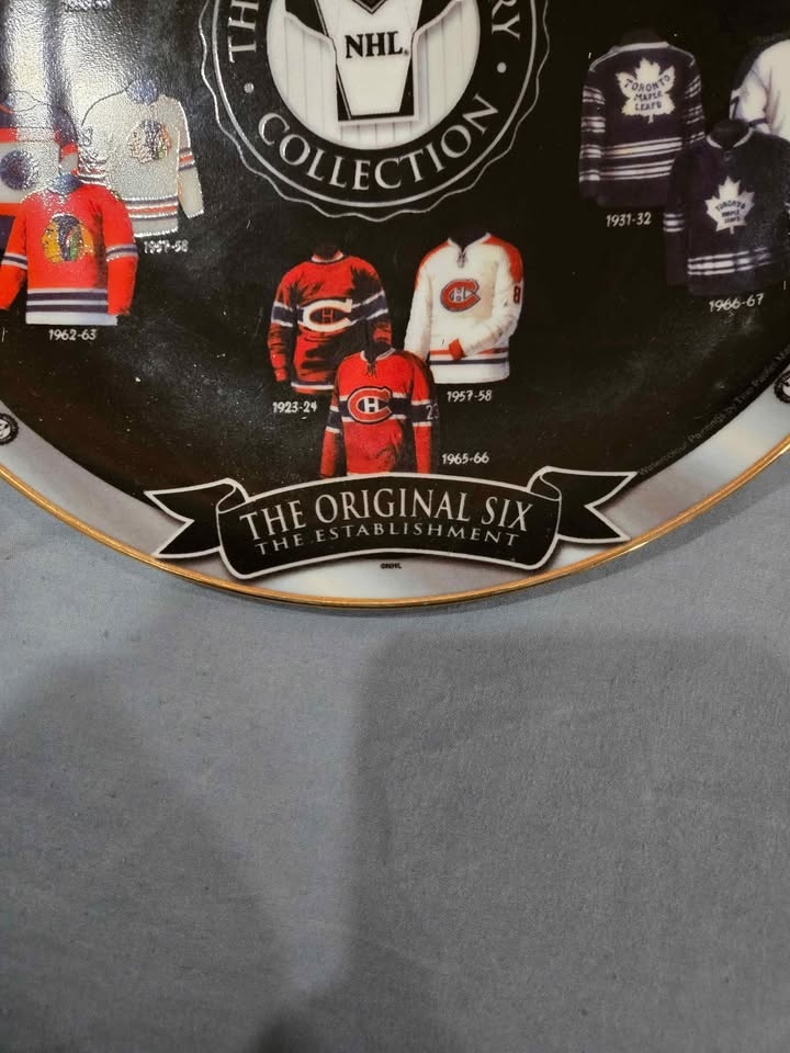 ORIGINAL SIX NHL PLATE - photo 2