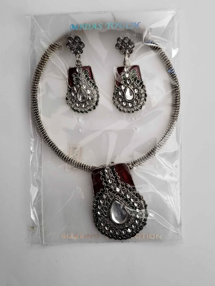 Necklace and Earrings set