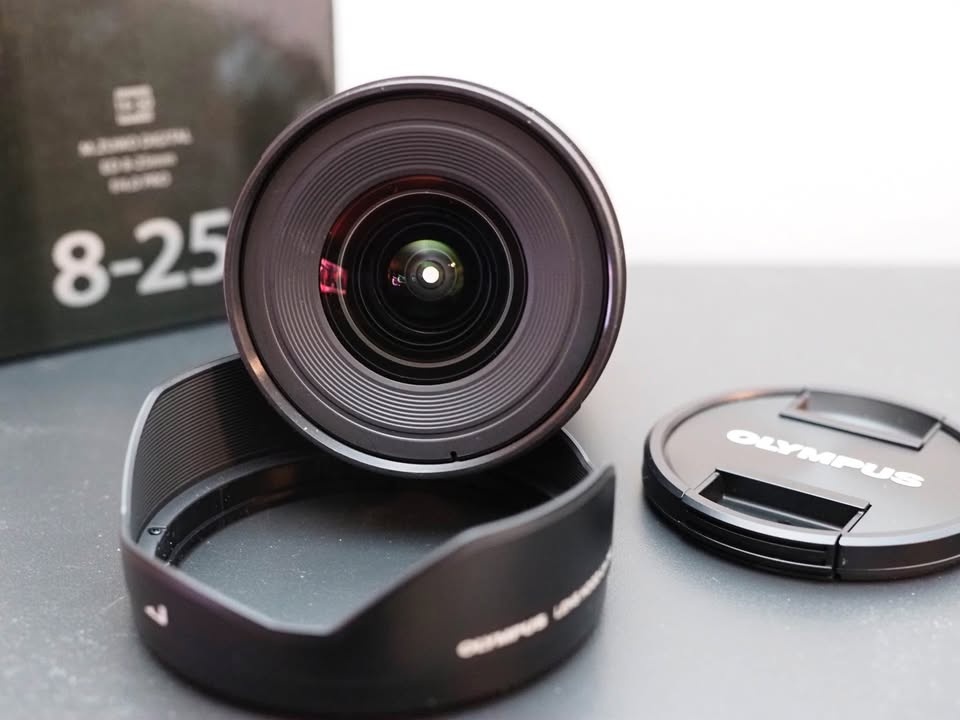 Olympus 8-25mm f/4 PRO Lens
