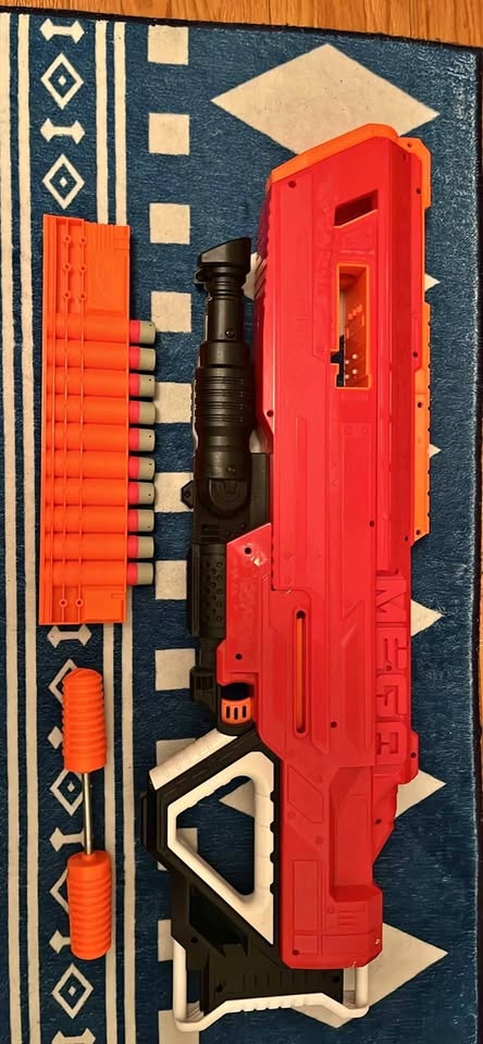 N Strike Mega Thunderhawk Nerf gun ACCUSTRIKE SERIES
