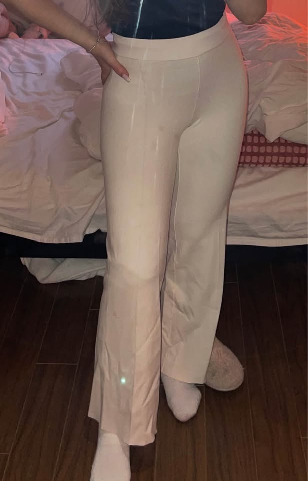 Wilfred Aritzia White Yoga Pants