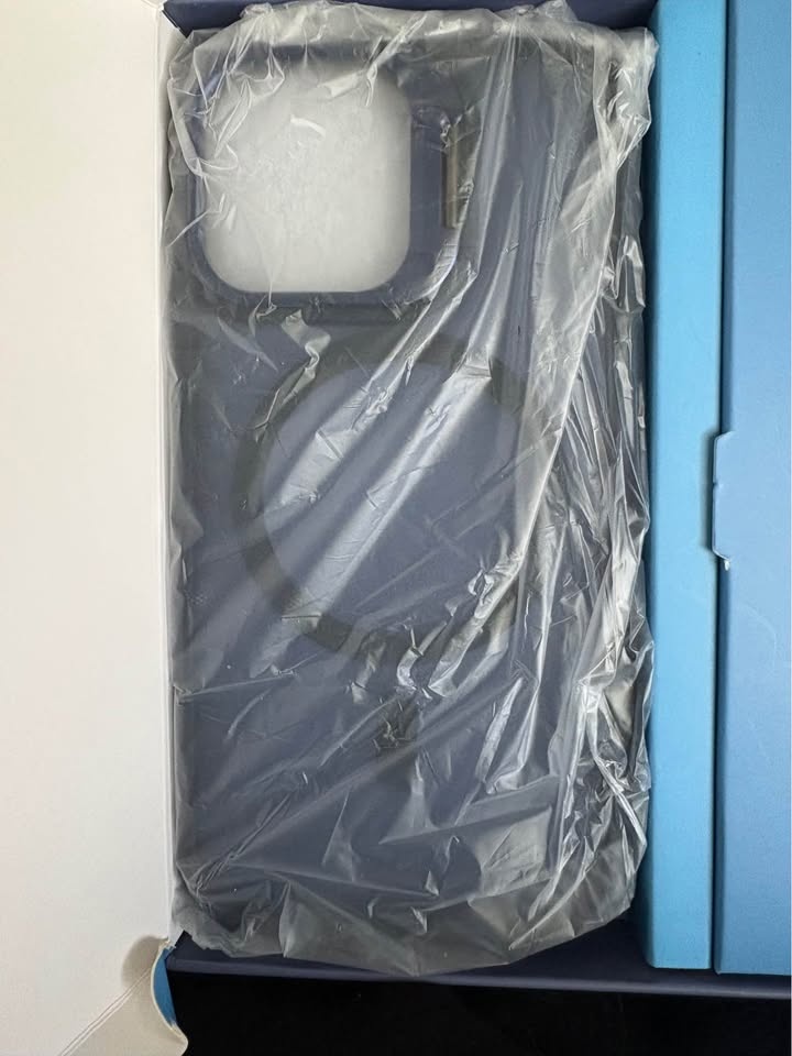 iPhone 16 Case - photo 3