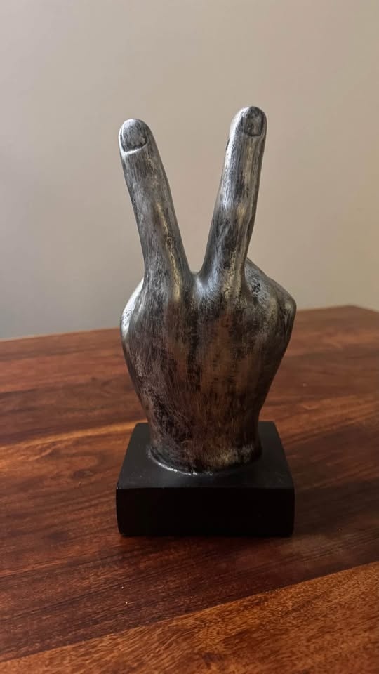 Victory Fingers Decoration Metal Color - photo 2