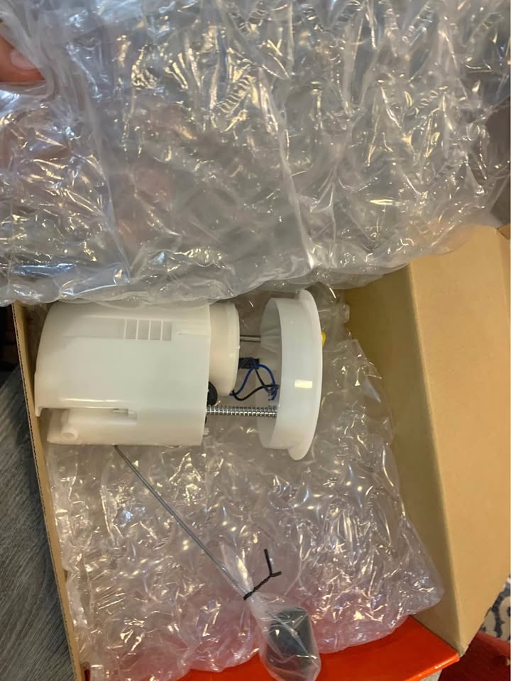 FG2004 SP4157M PE181335X Fuel Pump Module Assembly Compatible wi