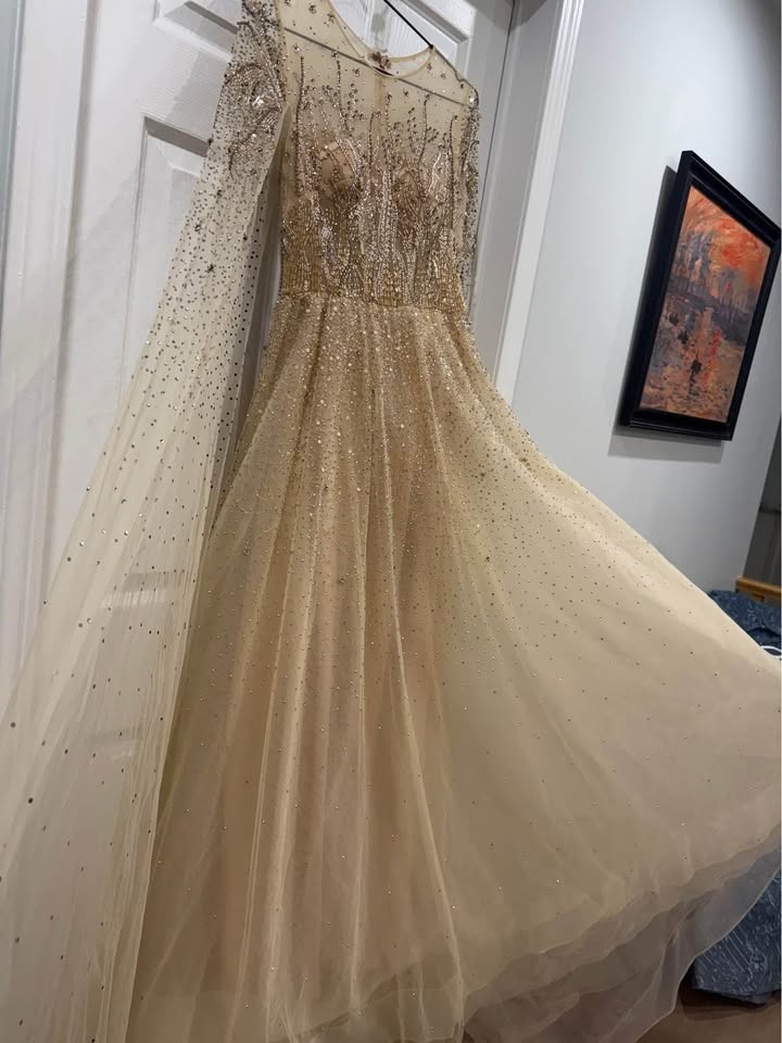 Dazzling Gold Shimmer Evening Gown - Full Sequin Embellishment - photo 3