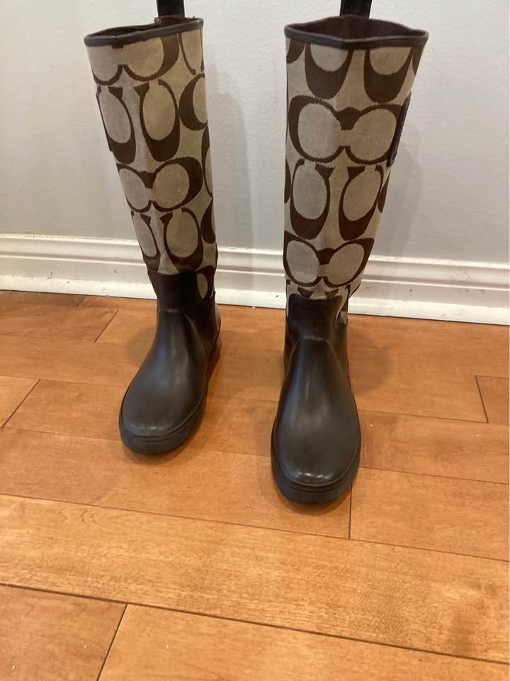 Women’s Boots Size 5.5 - photo 3