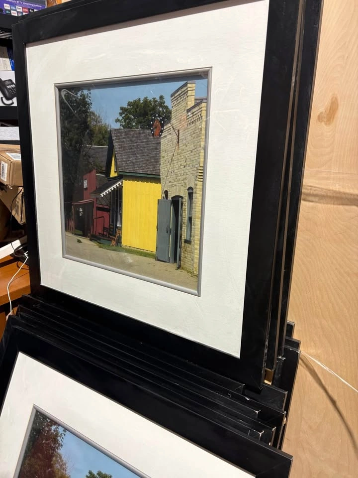 Framed Hotel Artwork – $15 Each | Bulk Discounts - photo 2