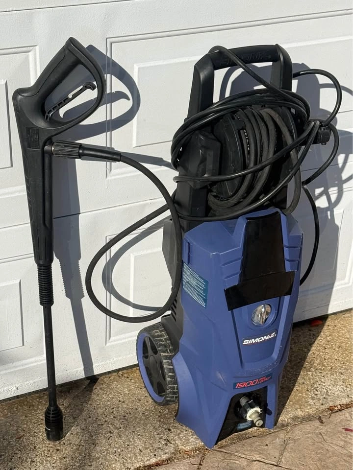 Simoniz 1900 PSI Electric Pressure Washer + Wand - photo 4