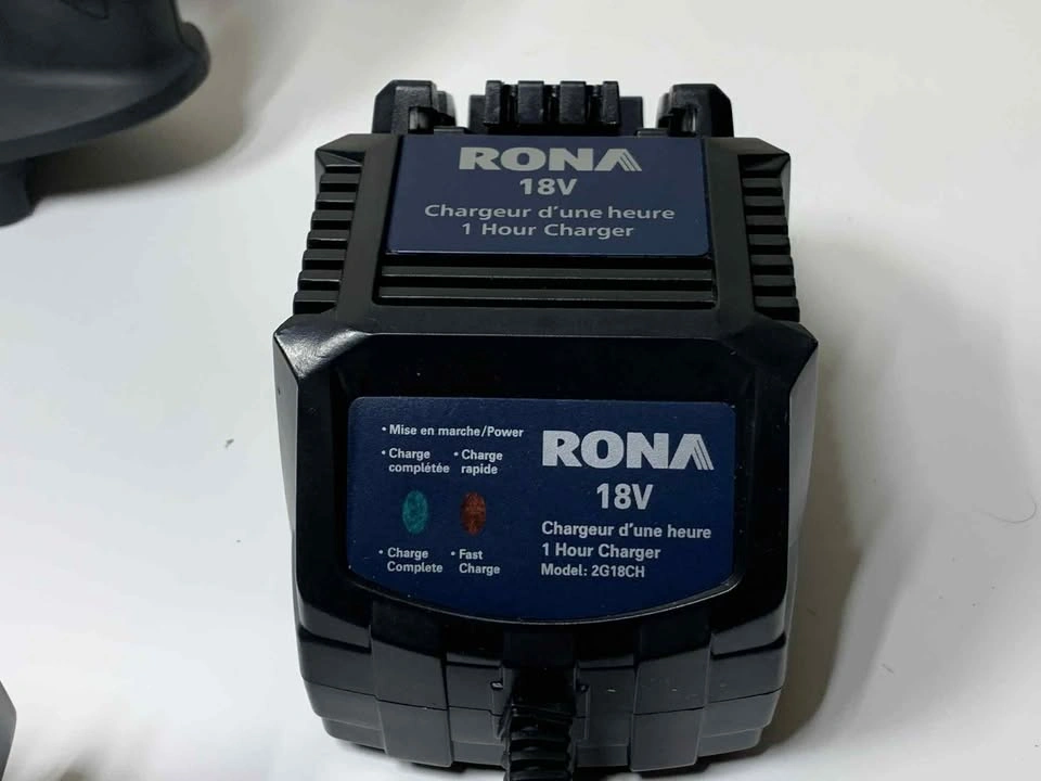 RONA 18V Screw Gun Kit w/ 2 Batteries + Case - photo 3
