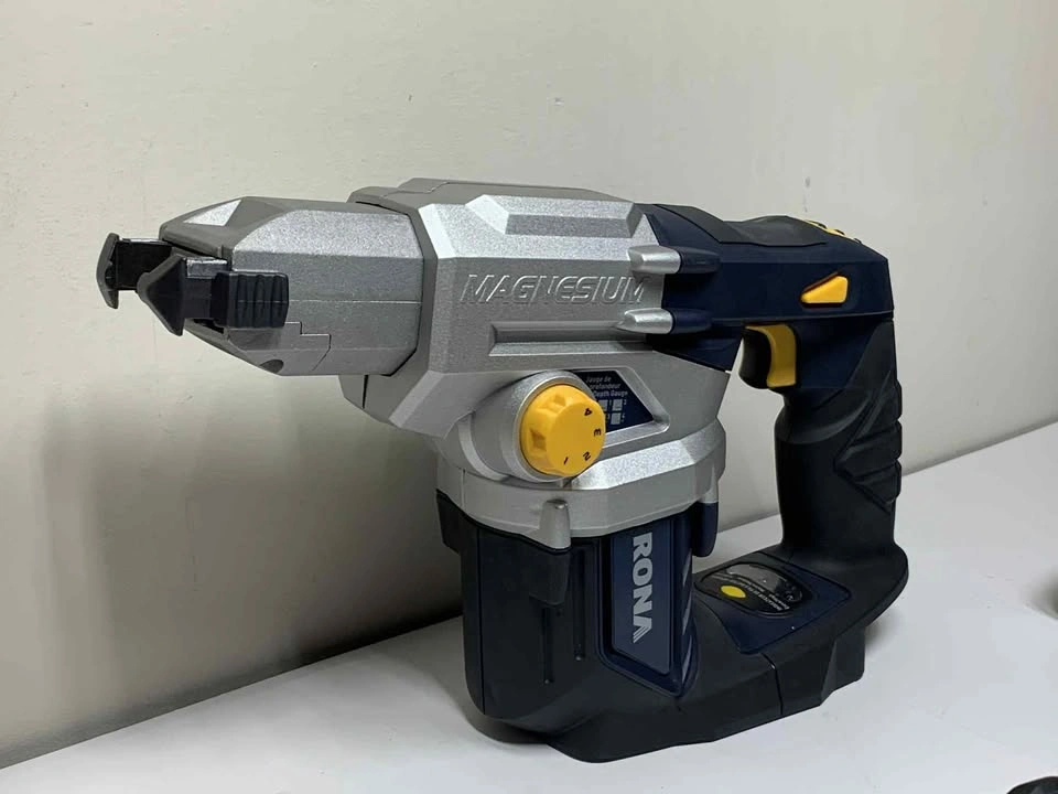 RONA 18V Screw Gun Kit w/ 2 Batteries + Case - photo 5