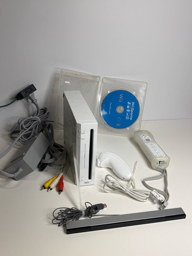 Nintendo Wii Bundle with Remote, Nunchuk, Game + Cables