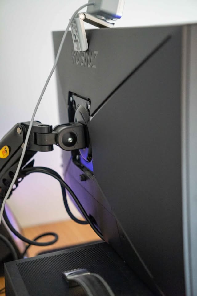 BenQ EX2510 IPS Gaming Monitor with armstand - photo 3