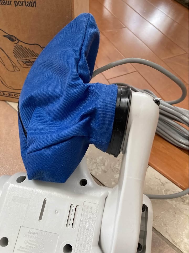 Electrolux Hand Vacuum - photo 3