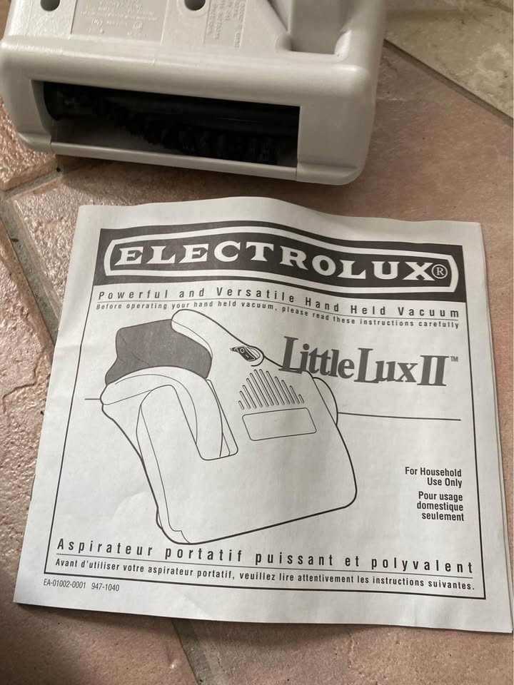 Electrolux Hand Vacuum - photo 4