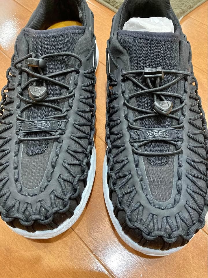 Keen Sneker women’s size 7