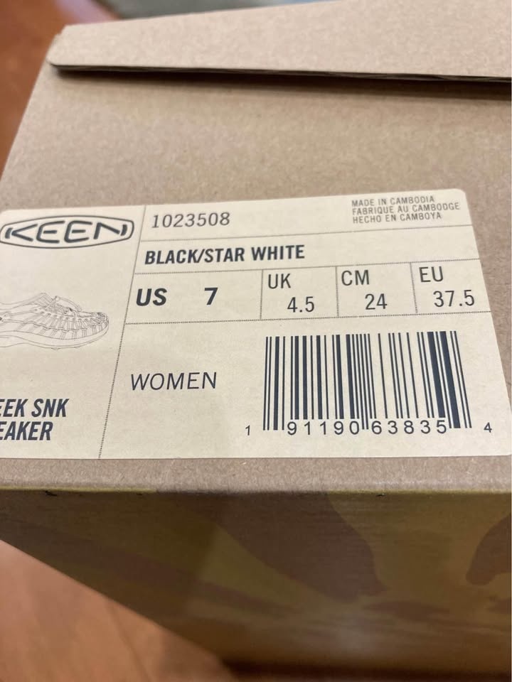 Keen Sneker women’s size 7 - photo 4