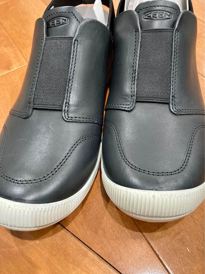 Keen Slip On Shoes Black Size 7.5