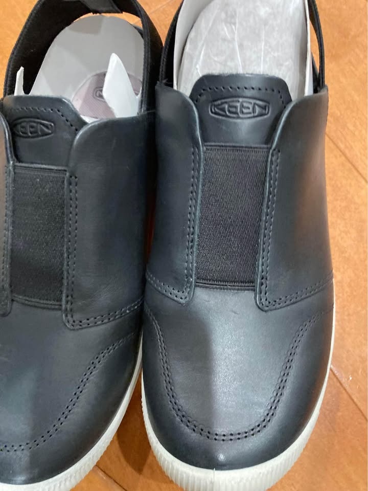 Keen Slip On Shoes Black Size 7.5 - photo 2