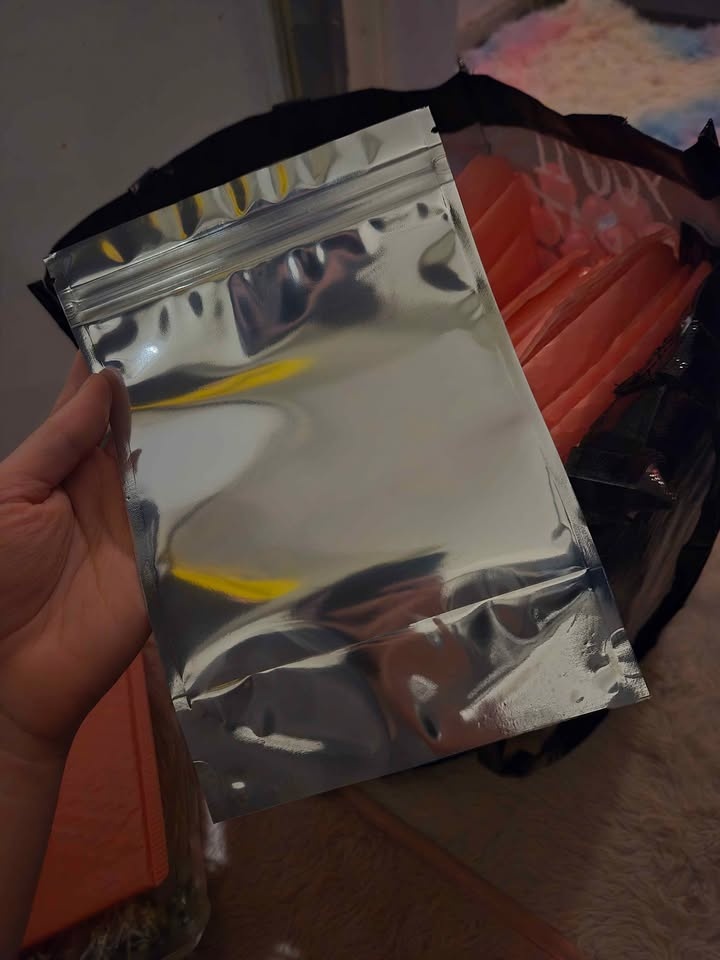 50+ Peach Bubble Mailers & Silver Mylar Bags FREE BUBBLE WRAP 🏆 - photo 2