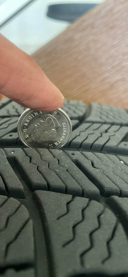 Michelin 205/60R16 Studless Tires on Rims 5x114.3mm - photo 3