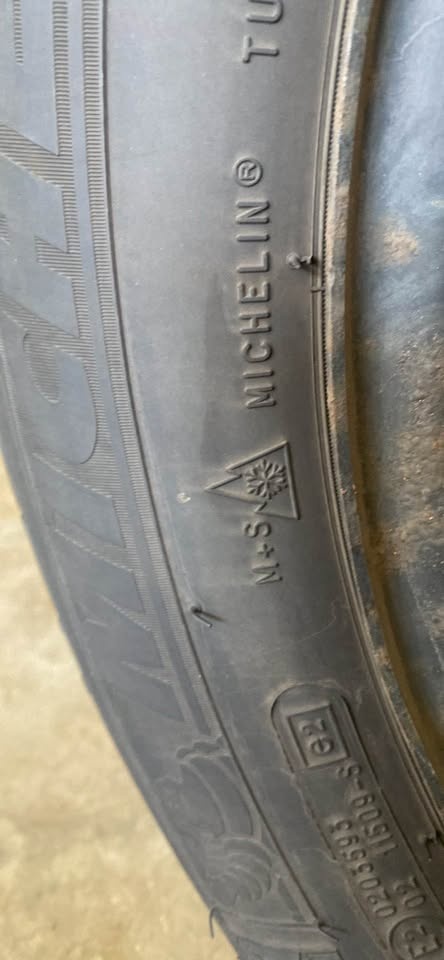 Michelin 205/60R16 Studless Tires on Rims 5x114.3mm - photo 5
