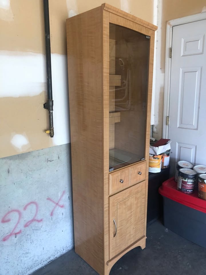 Display Cabinet with light - photo 2