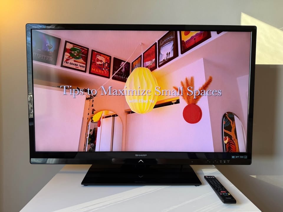 Sharp 46" Full HD LED TV (LC-46LE832U) - photo 2