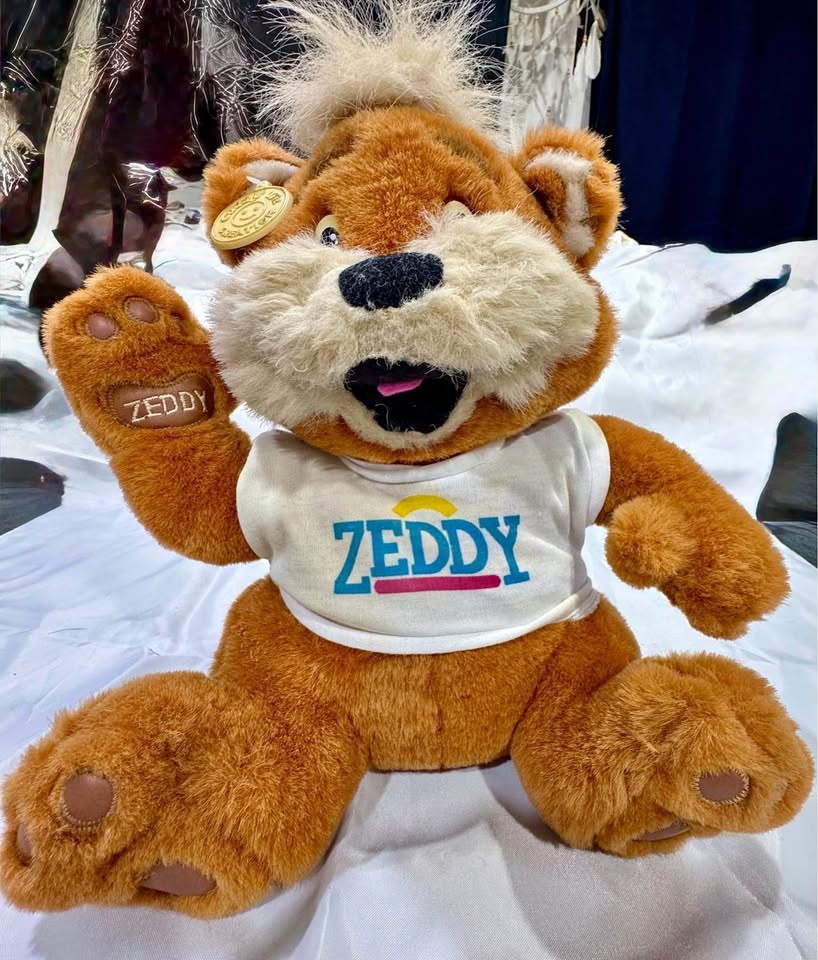 VINTAGE 1989 Zellers Zeddy Bear plush BEAR