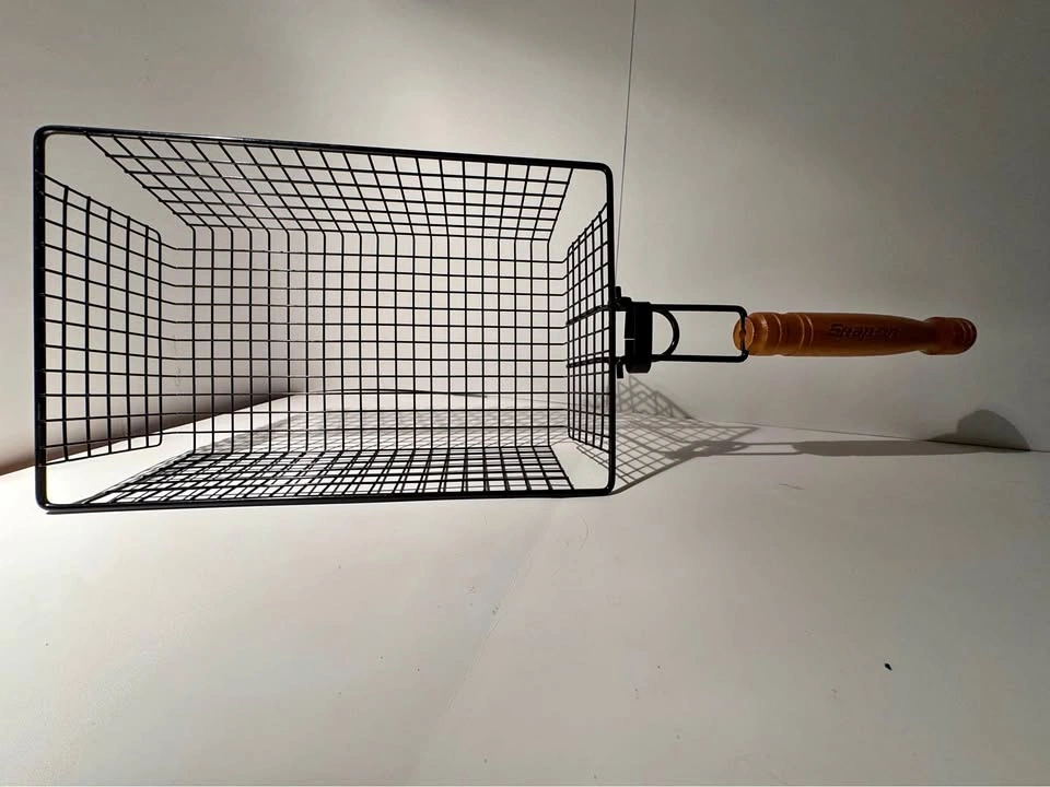 BRAND NEW "SNAP ON" Grill Basket