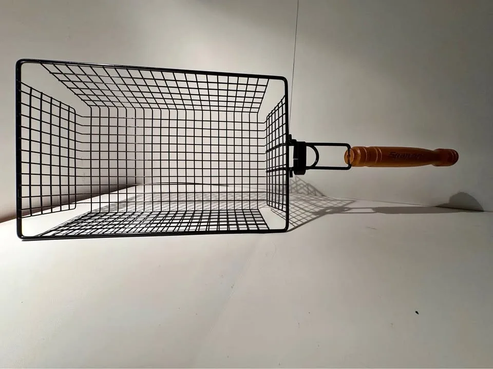 BRAND NEW "SNAP ON" Grill Basket