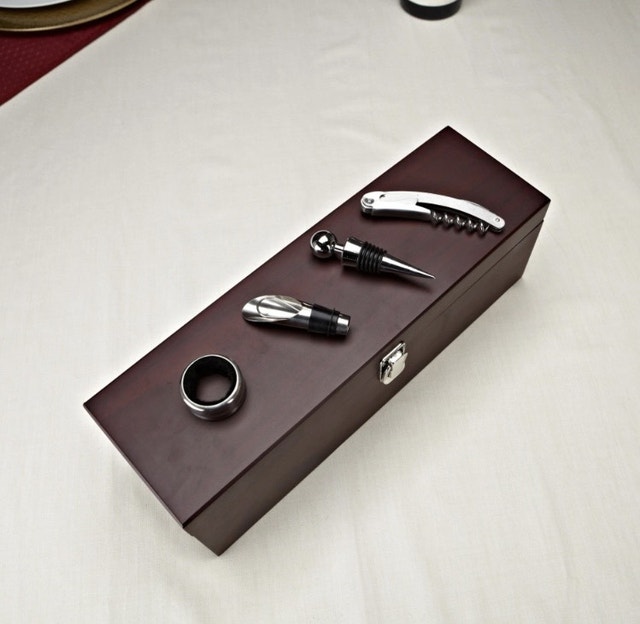 Wine Box With Accessories - photo 4