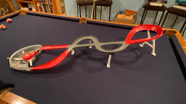 Hot Wheels Spiral Speedway - photo 2