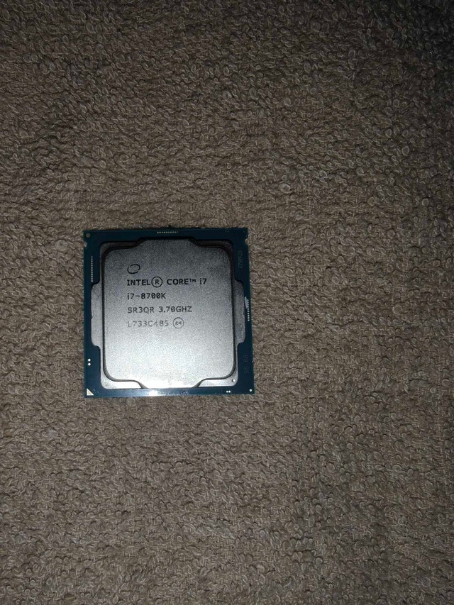 Intel Core i7 8700K (6-Core / 12-Thread) 3.7GHz $100 FIRM