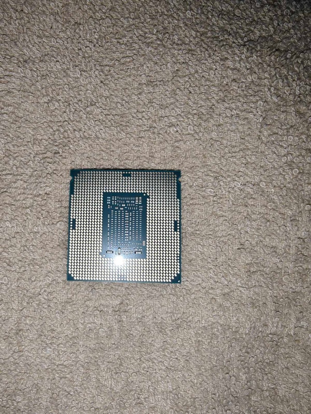 Intel Core i7 8700K (6-Core / 12-Thread) 3.7GHz $100 FIRM - photo 2