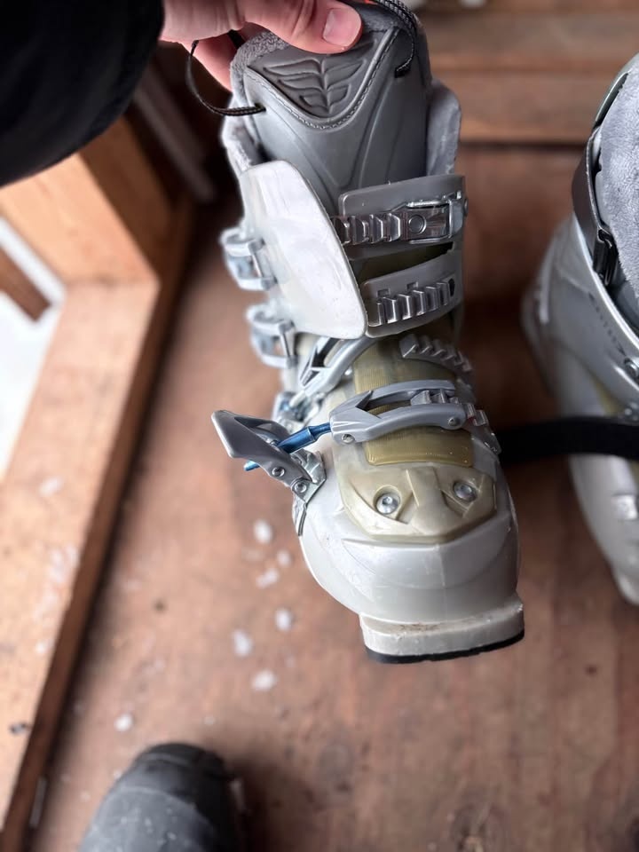 Ski Boots - photo 2