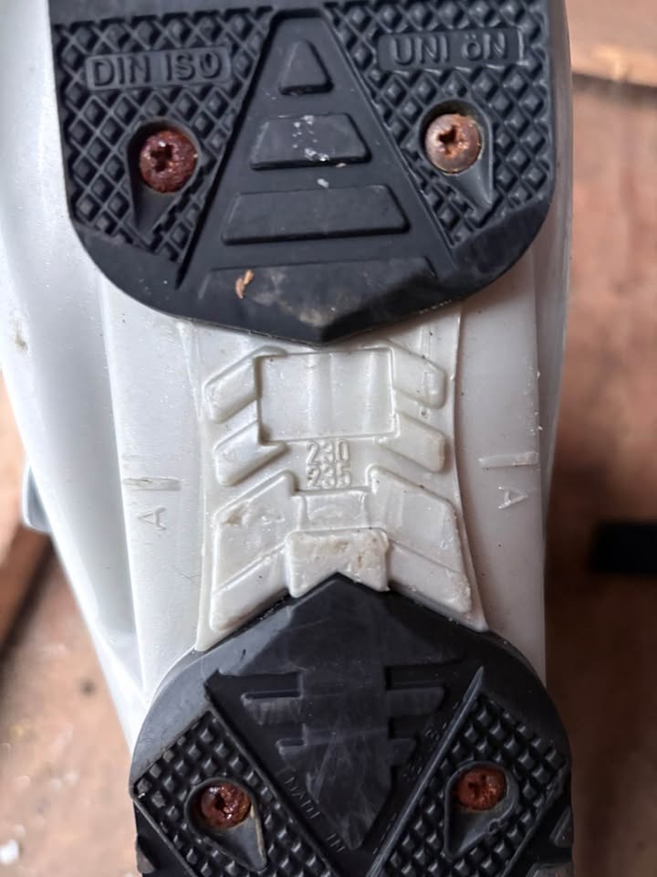 Ski Boots - photo 3